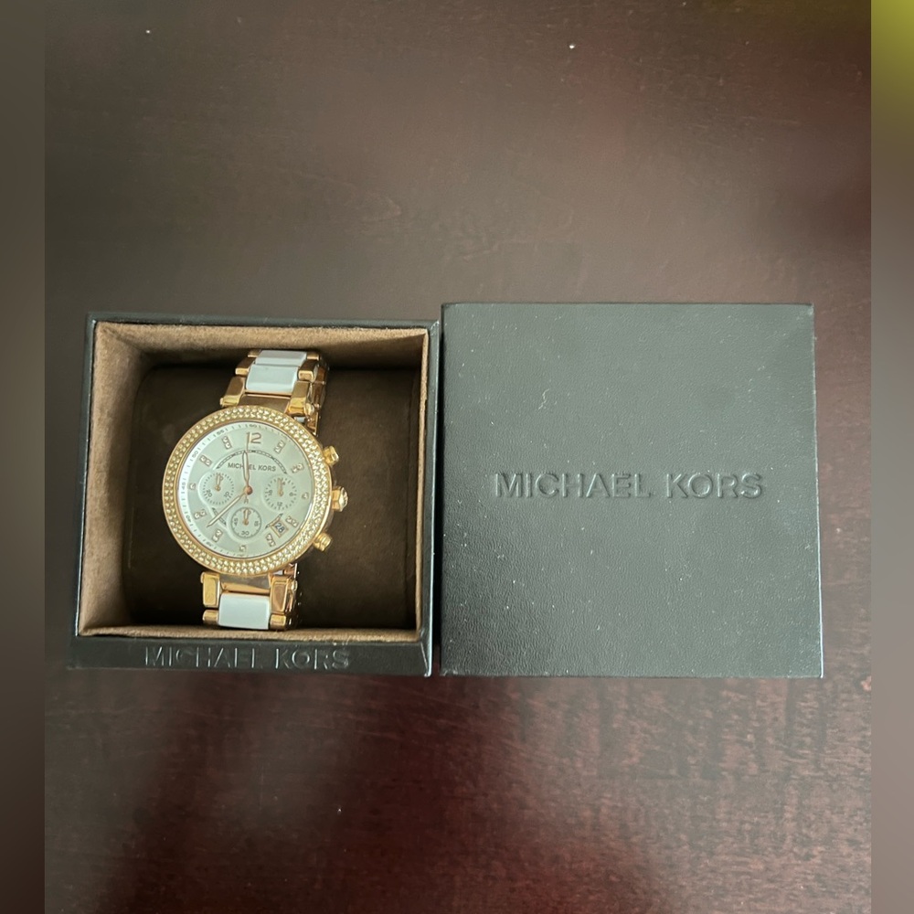 Micheal Kors rose gold/white watch